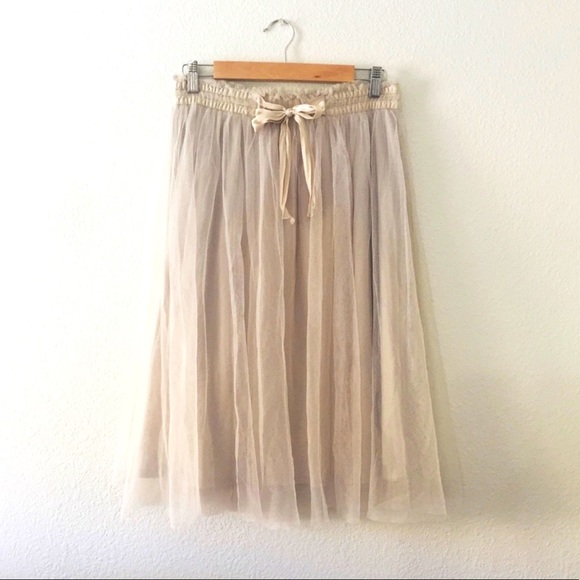 COPY - Lauren Conrad tulle midi skirt - Picture 2 of 5